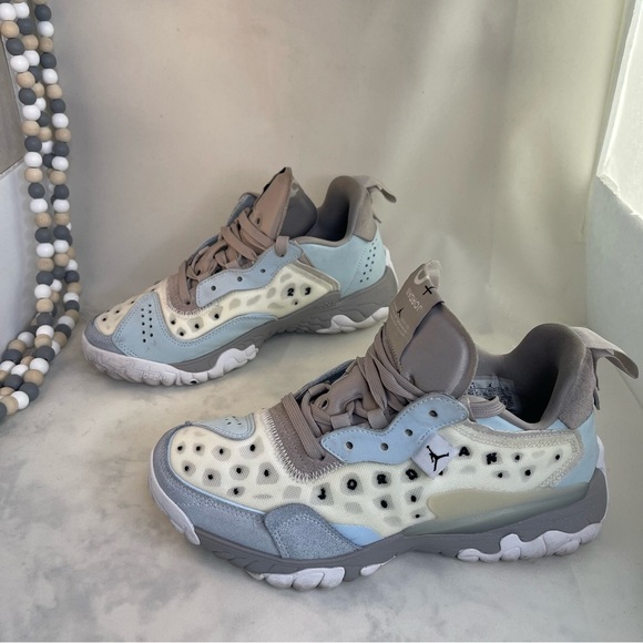 Nike Jordan Delta 2 white/gray/blue womens 8.5 Sneakers - Picture 1 of 9